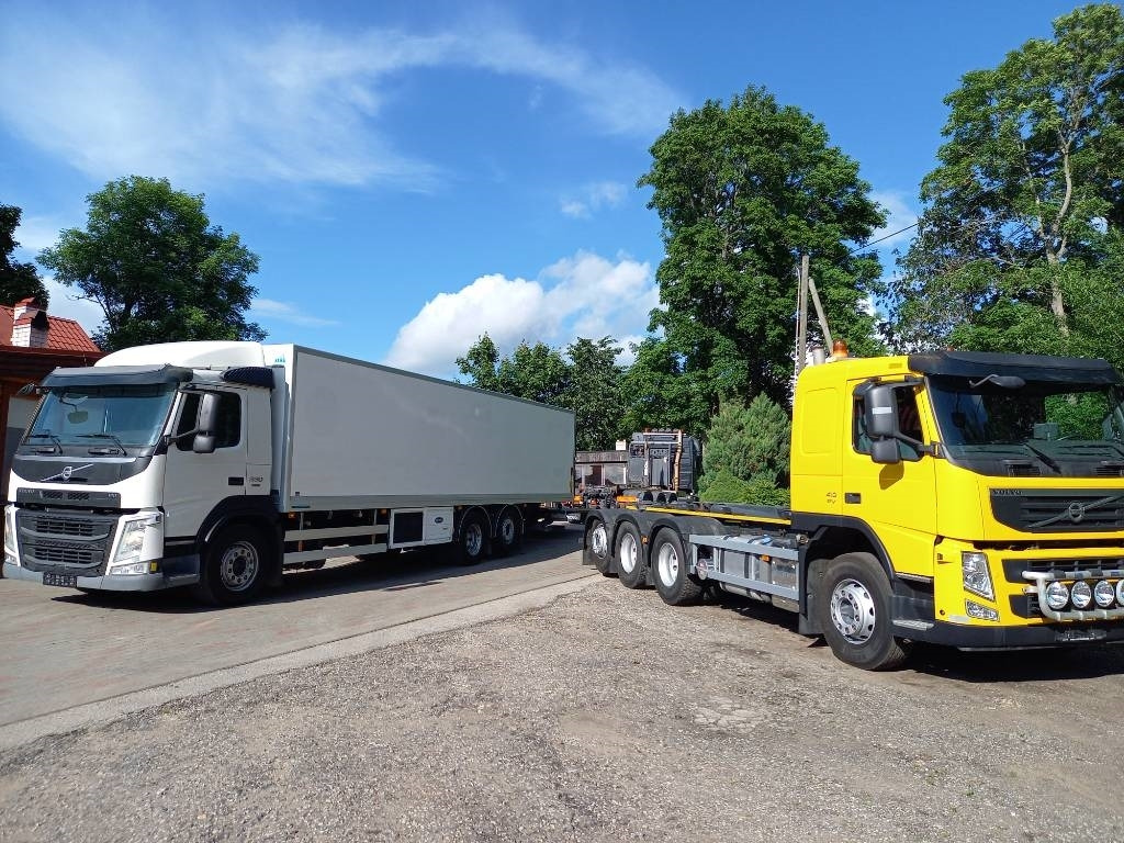 Camion frigorifique Volvo FM 330, 6x2, CARRIER SUPRA 950 U: photos 13