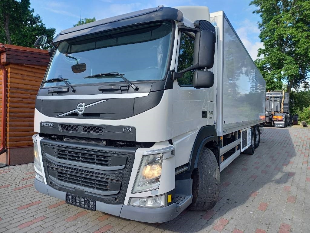 Camion frigorifique Volvo FM 330, 6x2, CARRIER SUPRA 950 U: photos 6