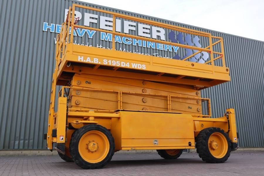 HAB S195-24 D4WDS Diesel, 4x4 Drive, 19.5m Working Hei - Nacelle ciseaux: photos 1 HAB S195-24 D4WDS Diesel, 4x4 Drive, 19.5m Working Hei - Nacelle ciseaux: photos 1