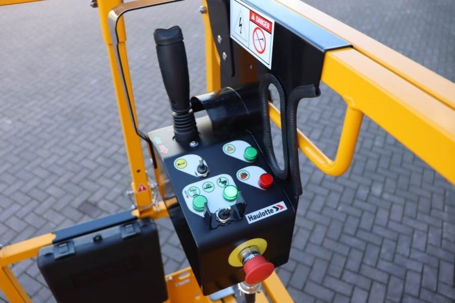 Haulotte Compact 10N Valid Inspection, *Guarantee! 10m Work - Nacelle ciseaux: photos 5 Haulotte Compact 10N Valid Inspection, *Guarantee! 10m Work - Nacelle ciseaux: photos 5