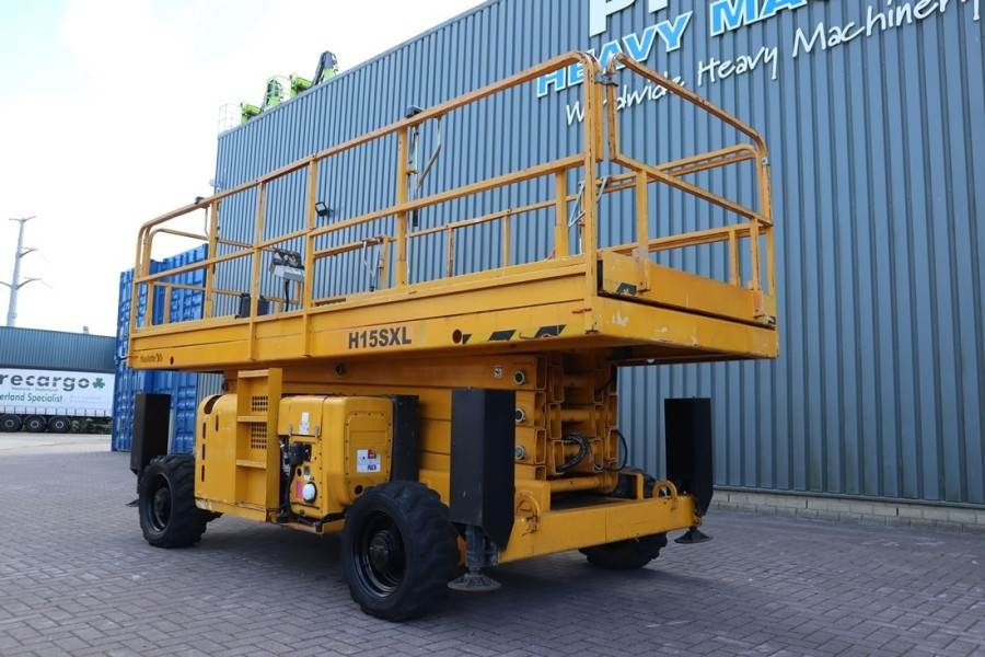 Nacelle ciseaux Haulotte H15SXL Diesel, 4x4 Drive, 15m Working Height, 500k: photos 9