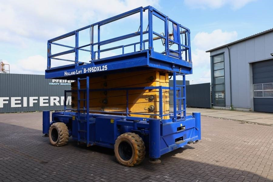 Holland Lift Combistar B-195DXL25-4WD Diesel, 4x4 Drive, 21.5m - Nacelle ciseaux: photos 4 Holland Lift Combistar B-195DXL25-4WD Diesel, 4x4 Drive, 21.5m - Nacelle ciseaux: photos 4