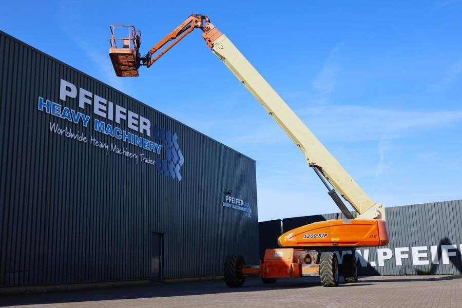 JLG 1200SJP Diesel, 4x4x4 Drive, 38.7m Working Height, - Nacelle télescopique: photos 2 JLG 1200SJP Diesel, 4x4x4 Drive, 38.7m Working Height, - Nacelle télescopique: photos 2