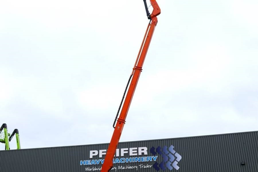 JLG 1250AJP Diesel, 4x4x4 Drive, 40.1m Working Height, - Nacelle articulée: photos 3 JLG 1250AJP Diesel, 4x4x4 Drive, 40.1m Working Height, - Nacelle articulée: photos 3