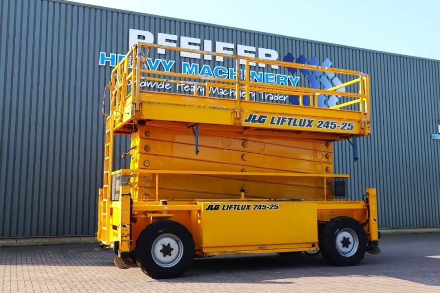 JLG 245-25 Diesel, 4x4 Drive, 26m Working Height, 750k - Nacelle ciseaux: photos 1 JLG 245-25 Diesel, 4x4 Drive, 26m Working Height, 750k - Nacelle ciseaux: photos 1