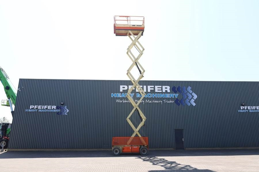 JLG M4069 Hybrid, 14.2m Working Height, 360kg Capacity  - Nacelle ciseaux: photos 3 JLG M4069 Hybrid, 14.2m Working Height, 360kg Capacity  - Nacelle ciseaux: photos 3