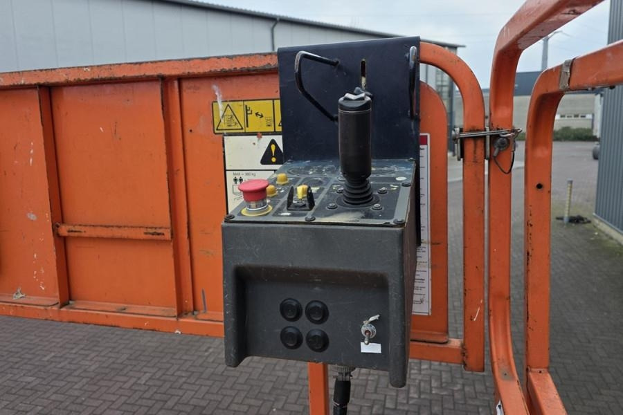 JLG M4069 Hybrid, 14.2m Working Height, 360kg Capacity - Nacelle ciseaux: photos 5 JLG M4069 Hybrid, 14.2m Working Height, 360kg Capacity - Nacelle ciseaux: photos 5