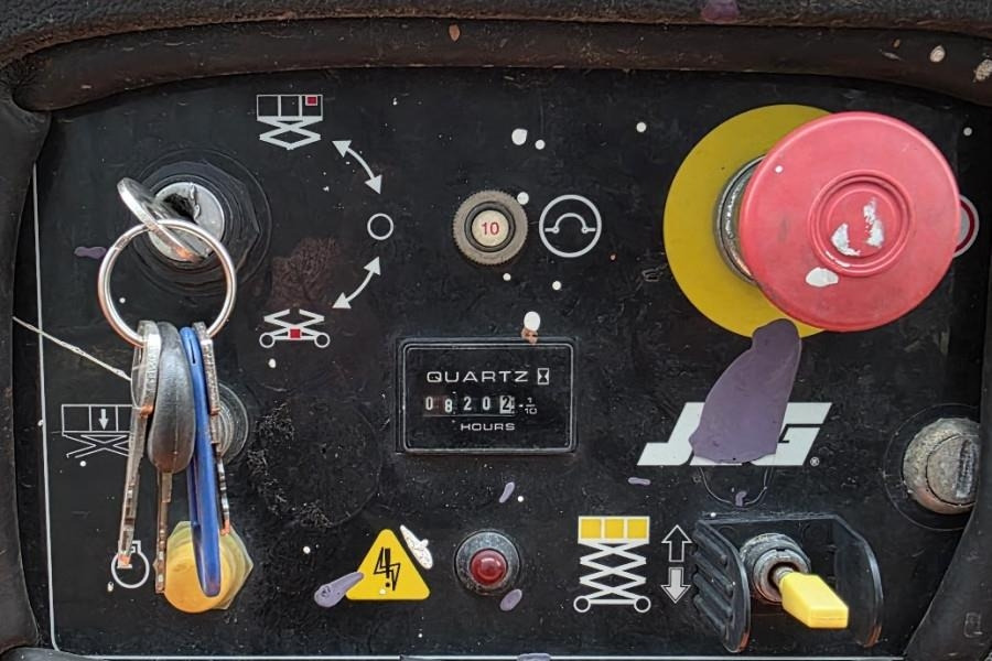 JLG M4069 Hybrid, 14.2m Working Height, 360kg Capacity - Nacelle ciseaux: photos 4 JLG M4069 Hybrid, 14.2m Working Height, 360kg Capacity - Nacelle ciseaux: photos 4