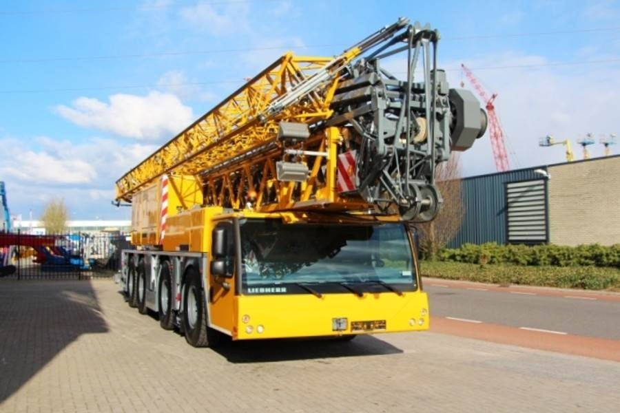 Grue à tour Liebherr MK88 Plus Valid Inspection, 45 m Flight, 8t Cap, P: photos 8