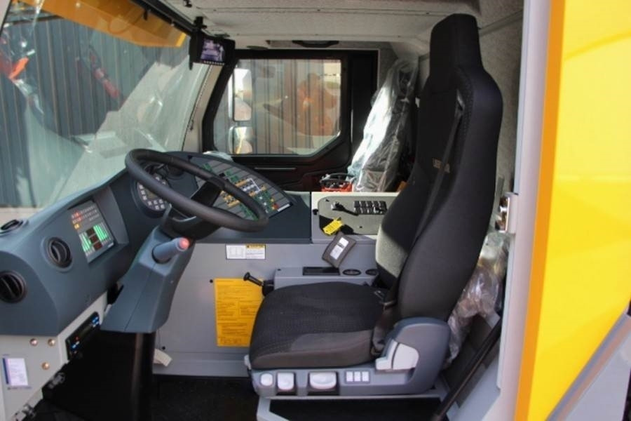 Liebherr MK88 Plus Valid Inspection, 45 m Flight, 8t Cap, P  - Grue à tour: photos 4 Liebherr MK88 Plus Valid Inspection, 45 m Flight, 8t Cap, P  - Grue à tour: photos 4