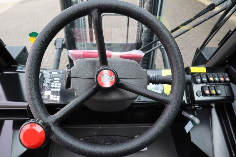 Chariot tout terrain Manitou M30-4 Valid inspection, *Guarantee! Diesel, 4x4 Dr: photos 10 Chariot tout terrain Manitou M30-4 Valid inspection, *Guarantee! Diesel, 4x4 Dr: photos 10