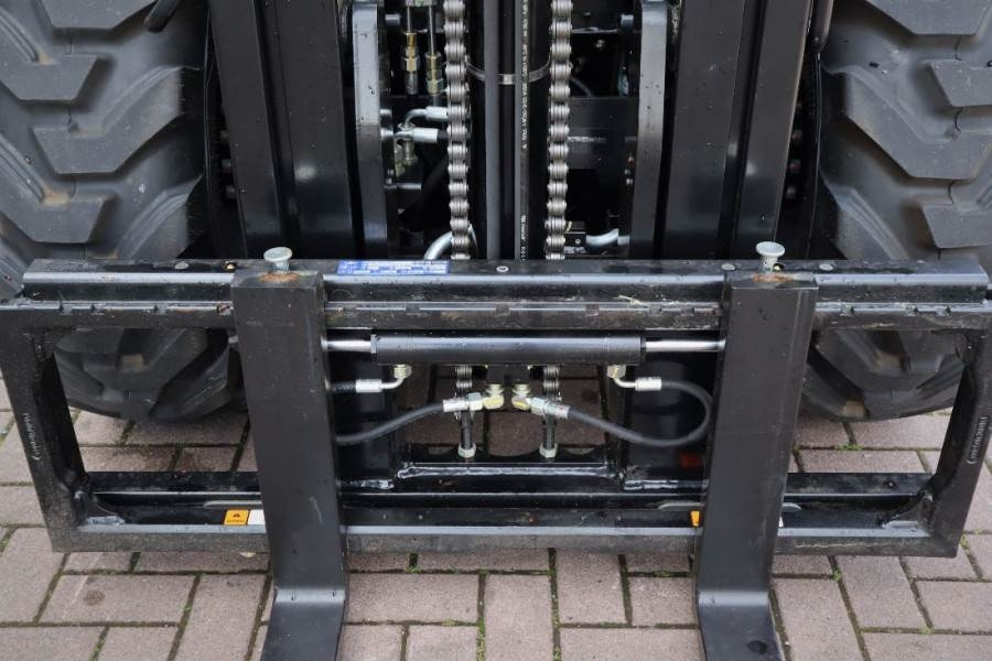 Manitou MC25-4 Valid Inspection, *Guarantee, Diesel, 4x4  - Chariot tout terrain: photos 4 Manitou MC25-4 Valid Inspection, *Guarantee, Diesel, 4x4  - Chariot tout terrain: photos 4