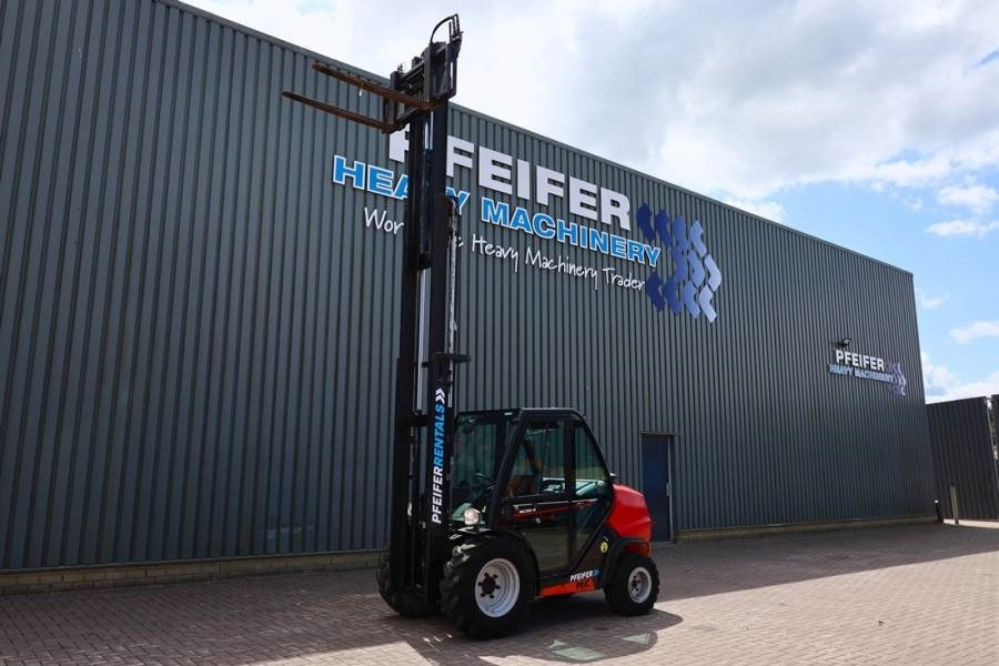 Manitou MC30-4 Valid Inspection, *Guarantee, Diesel, 4x4 D - Chariot tout terrain: photos 3 Manitou MC30-4 Valid Inspection, *Guarantee, Diesel, 4x4 D - Chariot tout terrain: photos 3