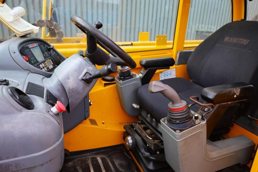 Manitou MRT2150 Privilege Diesel, 4x4x4 Drive, 5t Cap. 20. - Chariot télescopique: photos 4 Manitou MRT2150 Privilege Diesel, 4x4x4 Drive, 5t Cap. 20. - Chariot télescopique: photos 4