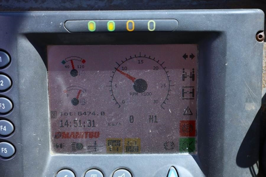 Manitou MRT3050 PRIVILEGE Diesel, 4x4 Drive And 4-Wheel St  - Chariot télescopique: photos 5 Manitou MRT3050 PRIVILEGE Diesel, 4x4 Drive And 4-Wheel St  - Chariot télescopique: photos 5