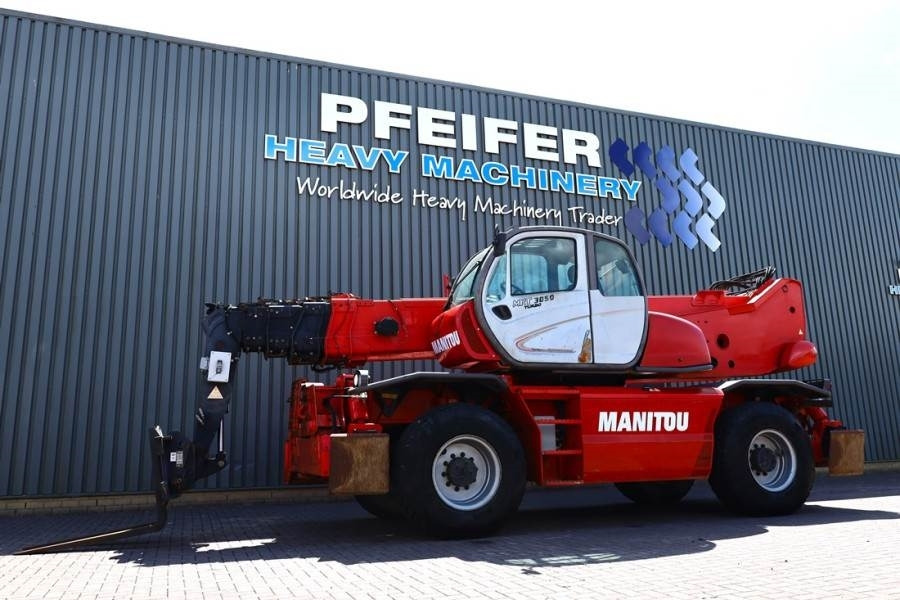 Manitou MRT3050 PRIVILEGE Diesel, 4x4 Drive And 4-Wheel St  - Chariot télescopique: photos 1 Manitou MRT3050 PRIVILEGE Diesel, 4x4 Drive And 4-Wheel St  - Chariot télescopique: photos 1