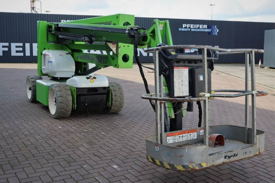 Niftylift HR17NDE HYBRIDE Hybrid Battery & Diesel, 17m Worki - Nacelle articulée: photos 2 Niftylift HR17NDE HYBRIDE Hybrid Battery & Diesel, 17m Worki - Nacelle articulée: photos 2