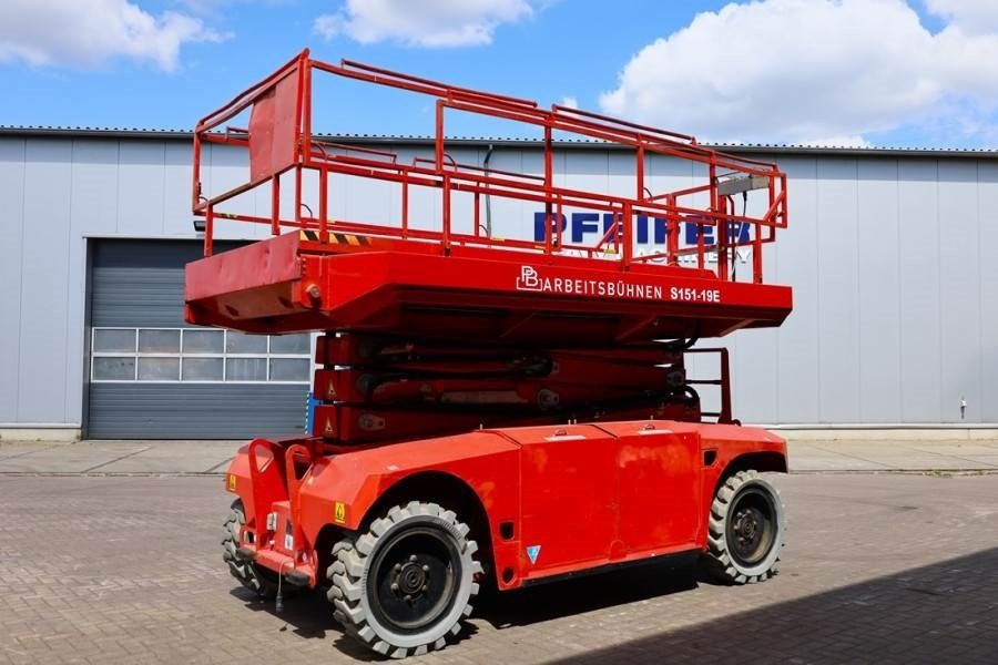 PB LIFT S151-19E 4x4 Electric, 4x4 Drive, 15m Working - Nacelle ciseaux: photos 2 PB LIFT S151-19E 4x4 Electric, 4x4 Drive, 15m Working - Nacelle ciseaux: photos 2