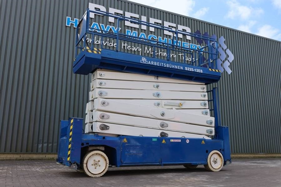 PB LIFT S225-12ES Electric, 22.5m Working Height, 450 - Nacelle ciseaux: photos 1 PB LIFT S225-12ES Electric, 22.5m Working Height, 450 - Nacelle ciseaux: photos 1