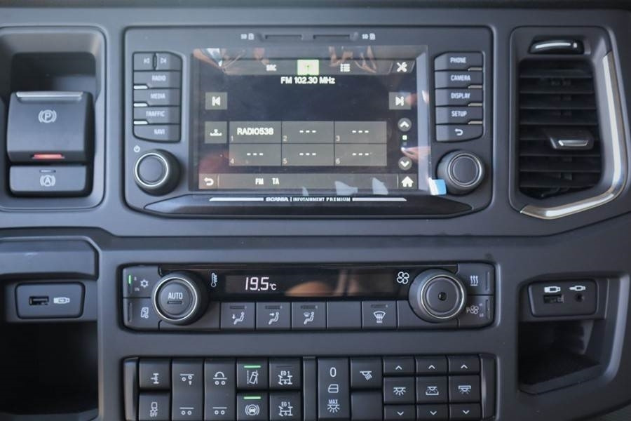 Grue tout-terrain Scania R540 B8X2 With Cormach 110tm Crane Scania 110000-E: photos 15