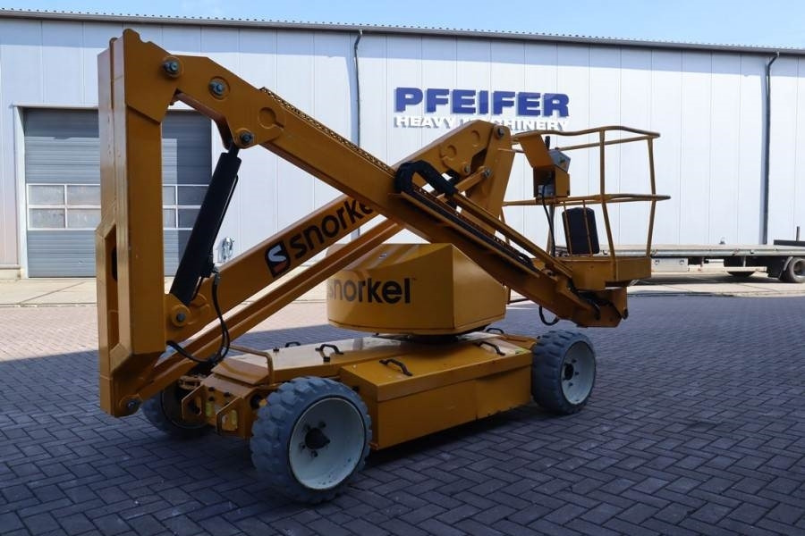 Snorkel A38E Electric, 13.5m Working Height, 6.1m Reach, 2 - Nacelle articulée: photos 2 Snorkel A38E Electric, 13.5m Working Height, 6.1m Reach, 2 - Nacelle articulée: photos 2