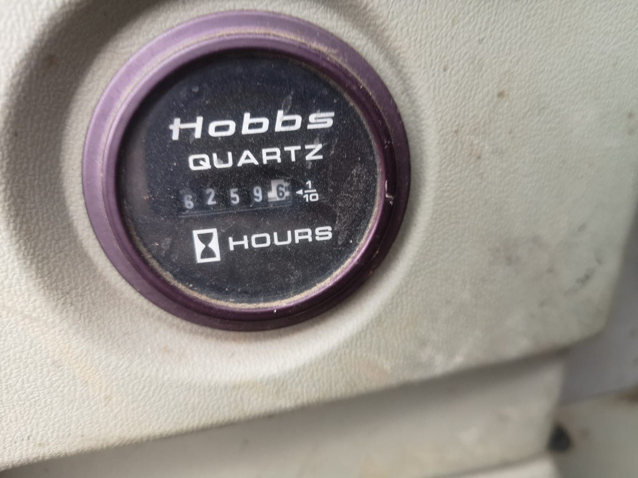 HYUNDAI 210 - Pelle sur pneus: photos 4 HYUNDAI 210 - Pelle sur pneus: photos 4