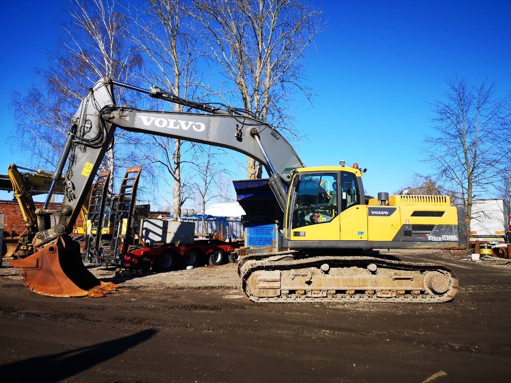 Volvo EC 300 D L - Pelle sur chenille: photos 1 Volvo EC 300 D L - Pelle sur chenille: photos 1