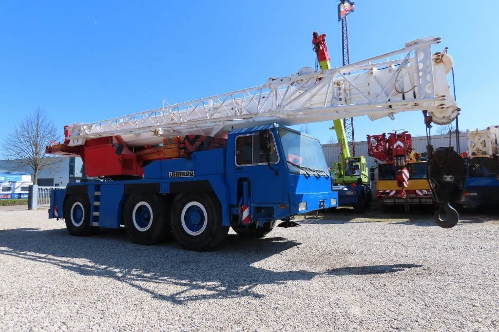 Liebherr LTM 1050-1 - Grue tout-terrain: photos 2 Liebherr LTM 1050-1 - Grue tout-terrain: photos 2