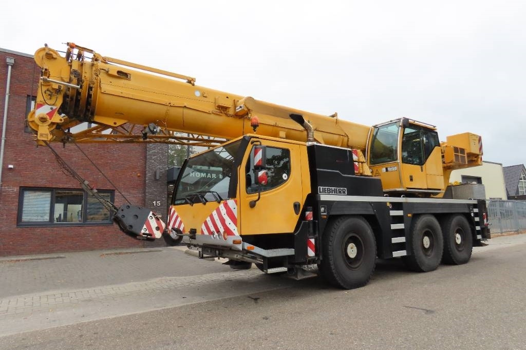 Liebherr LTM 1050-3.1 - Grue tout-terrain: photos 1 Liebherr LTM 1050-3.1 - Grue tout-terrain: photos 1