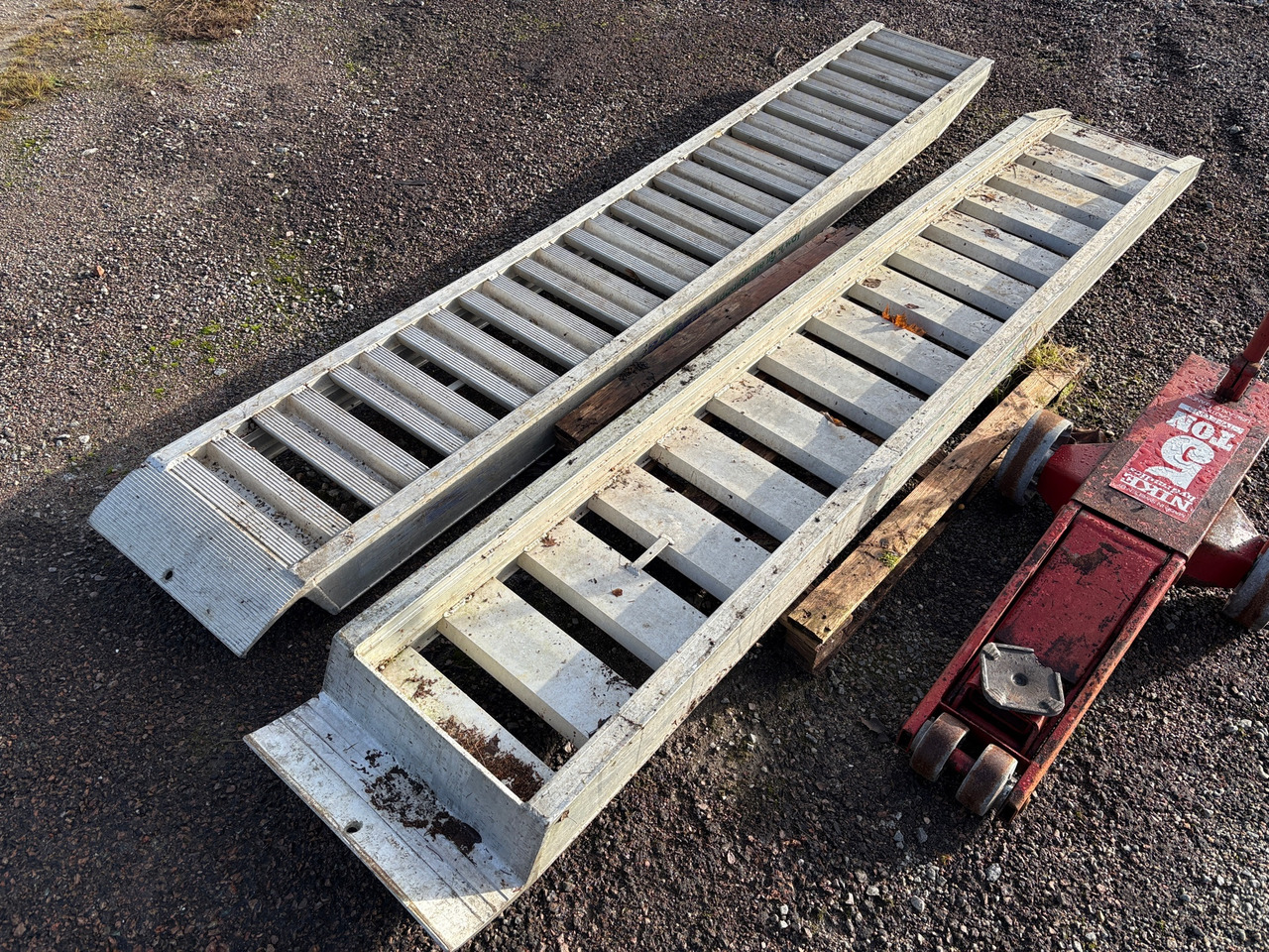 Bavaria  - Matériel de chantier: photos 1 Bavaria  - Matériel de chantier: photos 1