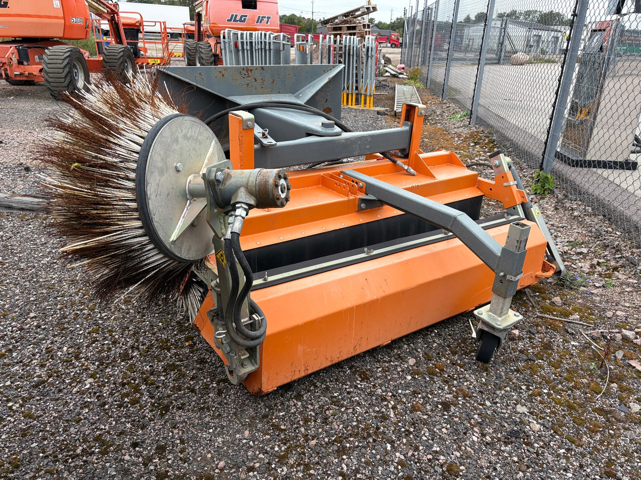 Bema 20 - Brosse: photos 1 Bema 20 - Brosse: photos 1