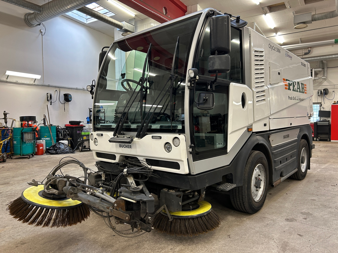 Bucher CityCat 5006 - Brosse: photos 1 Bucher CityCat 5006 - Brosse: photos 1