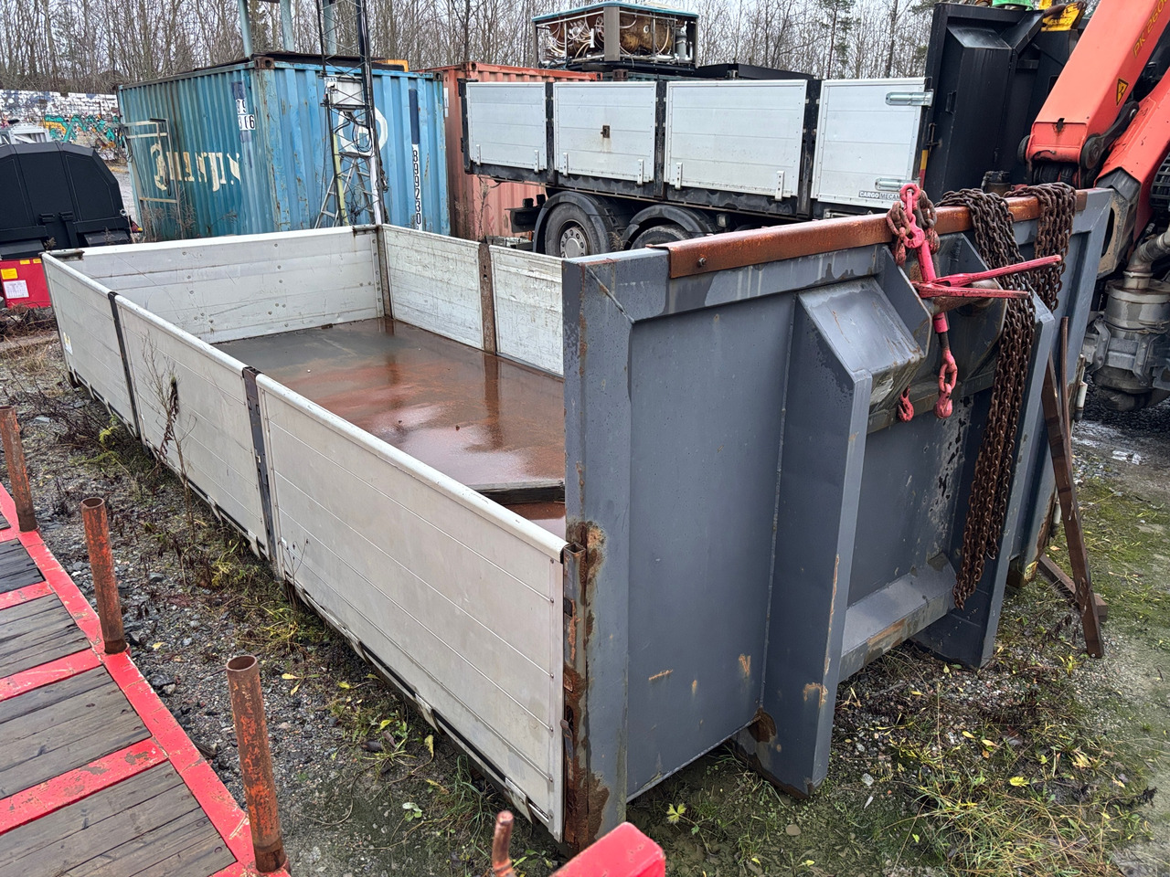 CMT LFL01 - Benne ampliroll: photos 1 CMT LFL01 - Benne ampliroll: photos 1