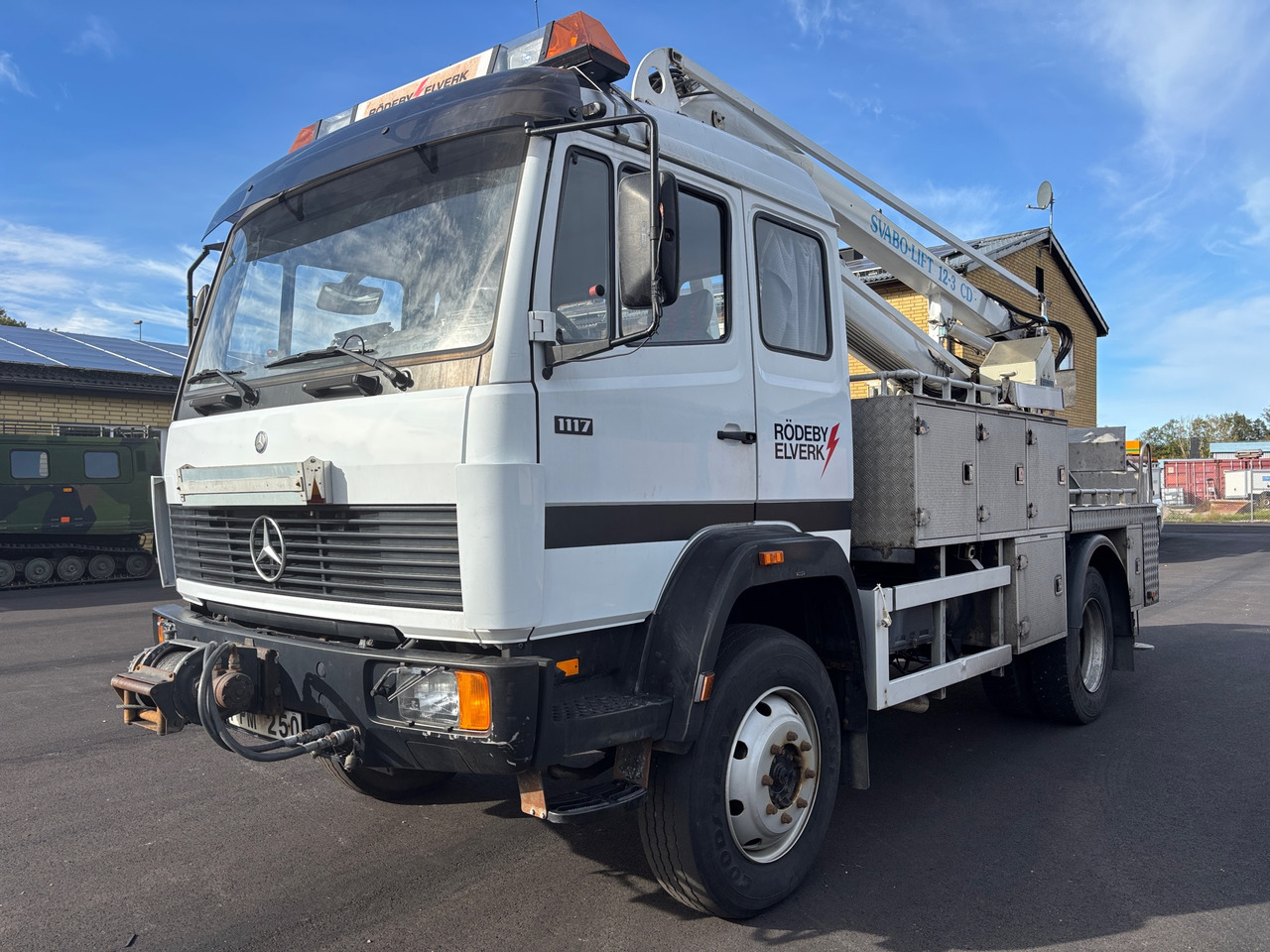 Mercedes-Benz 1117 - Camion: photos 1 Mercedes-Benz 1117 - Camion: photos 1