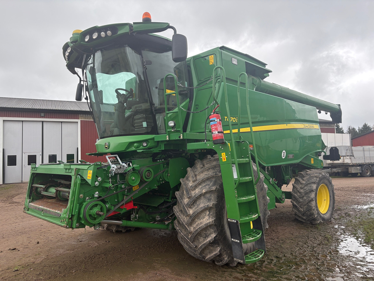 John Deere T670I - Moissonneuse-batteuse: photos 1 John Deere T670I - Moissonneuse-batteuse: photos 1