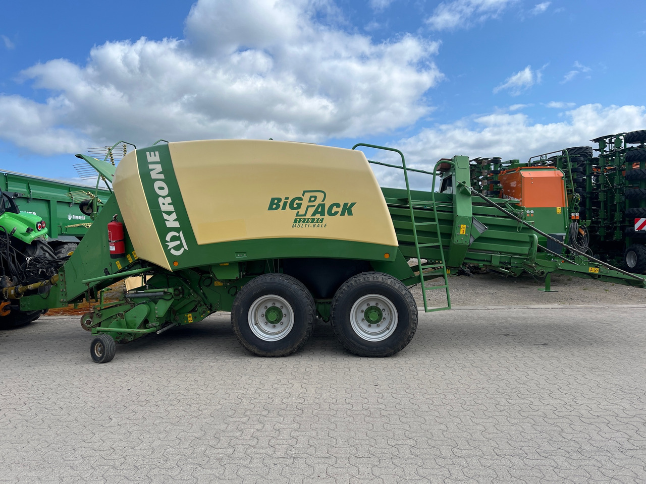 Krone Bigpack 1270XC - Presse à balles rondes: photos 1 Krone Bigpack 1270XC - Presse à balles rondes: photos 1