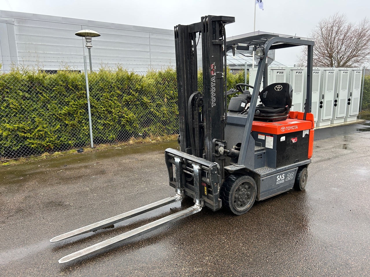 Toyota 7FBCU25 - Matériel de manutention: photos 1 Toyota 7FBCU25 - Matériel de manutention: photos 1