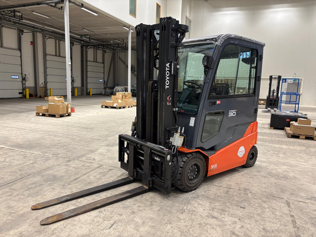 Toyota 8FBMT30 - Matériel de manutention: photos 1 Toyota 8FBMT30 - Matériel de manutention: photos 1