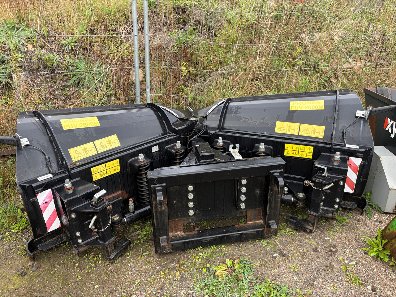 Pronar PUV-2600M - Lame à neige: photos 1 Pronar PUV-2600M - Lame à neige: photos 1