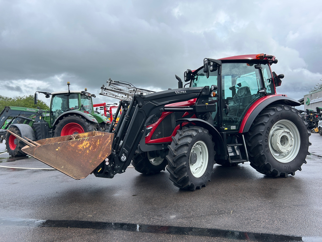 Valtra A95 HiTech II - Tracteur agricole: photos 1 Valtra A95 HiTech II - Tracteur agricole: photos 1