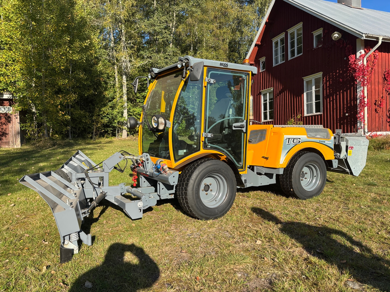 Belos TransGiant - Véhicule de voirie/ Spécial: photos 1 Belos TransGiant - Véhicule de voirie/ Spécial: photos 1