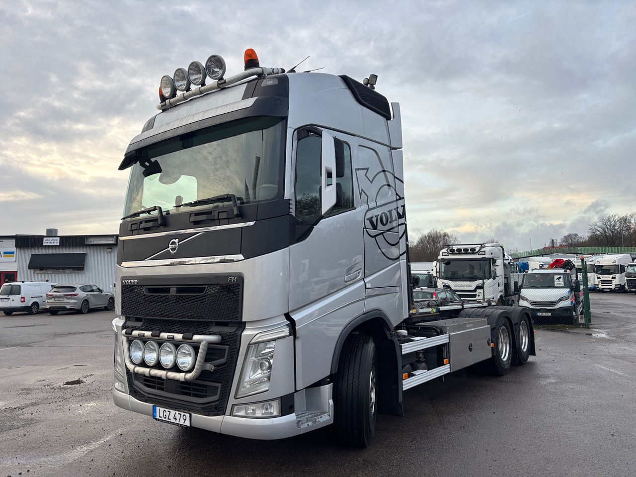 Volvo FH 13 540 6x2 - Camion ampliroll: photos 1 Volvo FH 13 540 6x2 - Camion ampliroll: photos 1