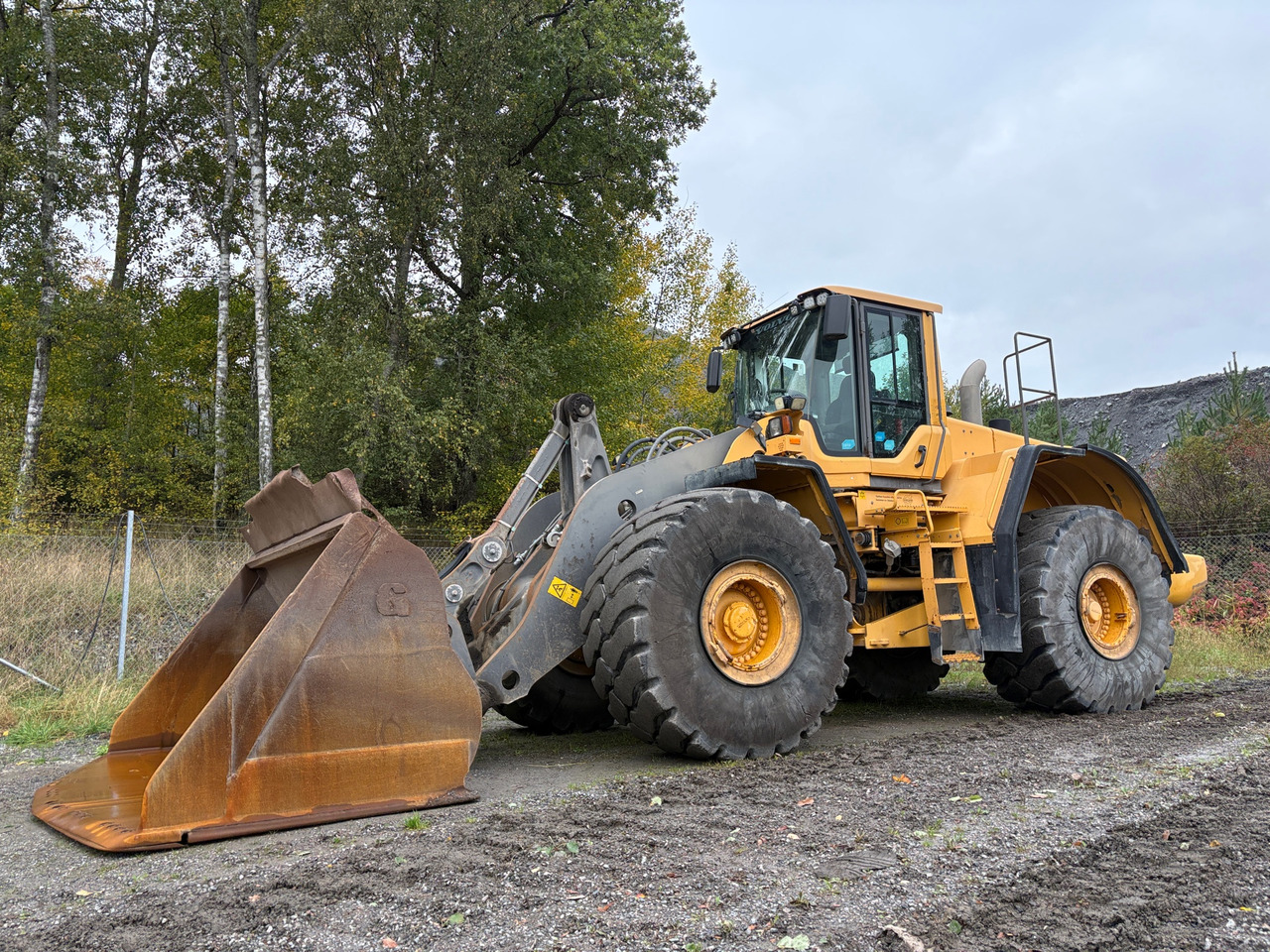 Volvo L220F - Chargeuse sur pneus: photos 1 Volvo L220F - Chargeuse sur pneus: photos 1