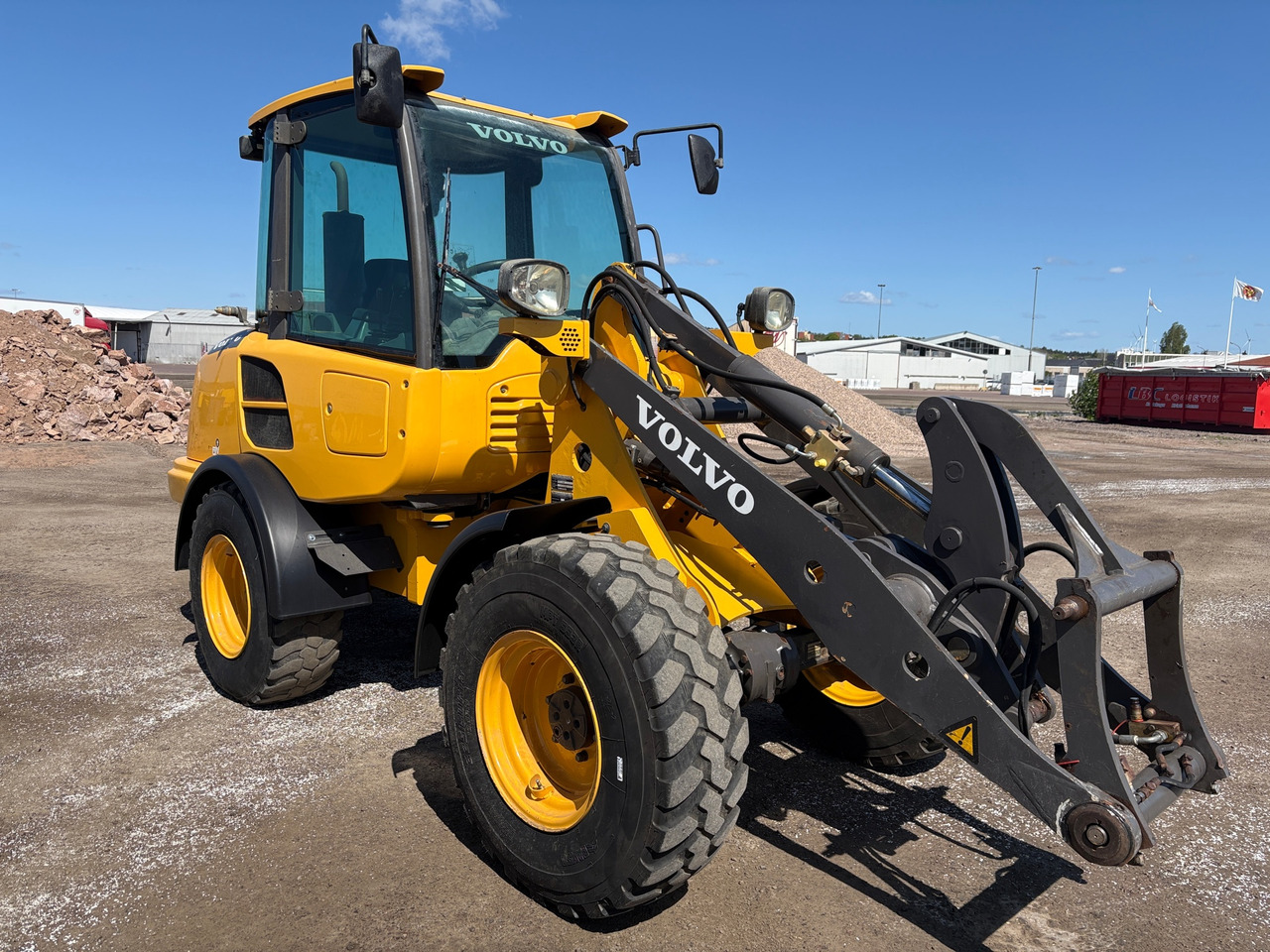 Volvo L25F - Chargeuse sur pneus: photos 1 Volvo L25F - Chargeuse sur pneus: photos 1
