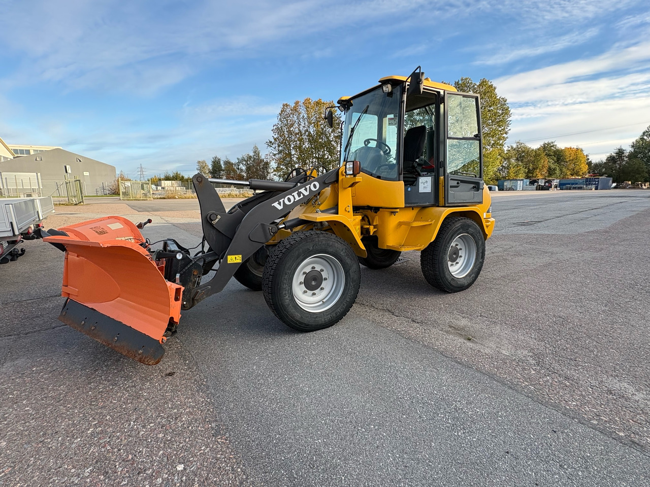 Volvo L30B- Z/X - Chargeuse sur pneus: photos 1 Volvo L30B- Z/X - Chargeuse sur pneus: photos 1
