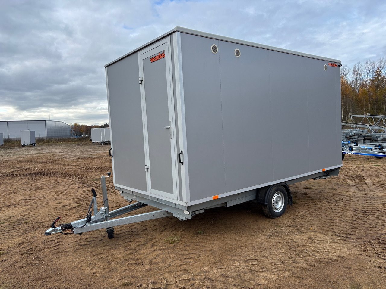 Vezeko Mobi 4201 WT - Conteneur comme habitat, Remorque: photos 1 Vezeko Mobi 4201 WT - Conteneur comme habitat, Remorque: photos 1