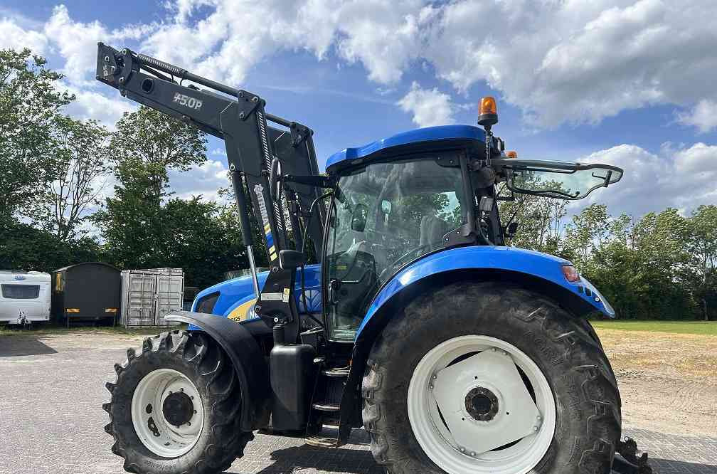 New Holland TSA 125, frontlader - Tracteur agricole: photos 2 New Holland TSA 125, frontlader - Tracteur agricole: photos 2