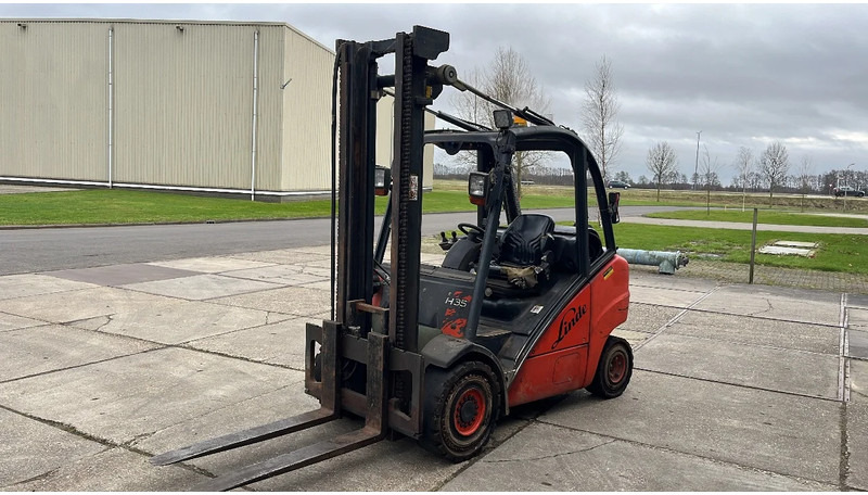 Linde H35T 01 Linde H35T 01 - Chariot élévateur à gaz: photos 2 Linde H35T 01 Linde H35T 01 - Chariot élévateur à gaz: photos 2