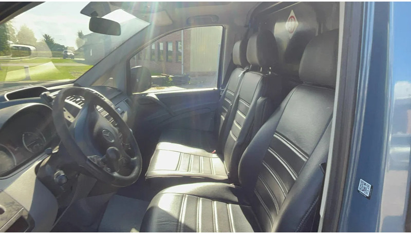 Fourgonnette Mercedes-Benz Vito Vito 120 V6 3.0 CDI achter deuren: photos 12