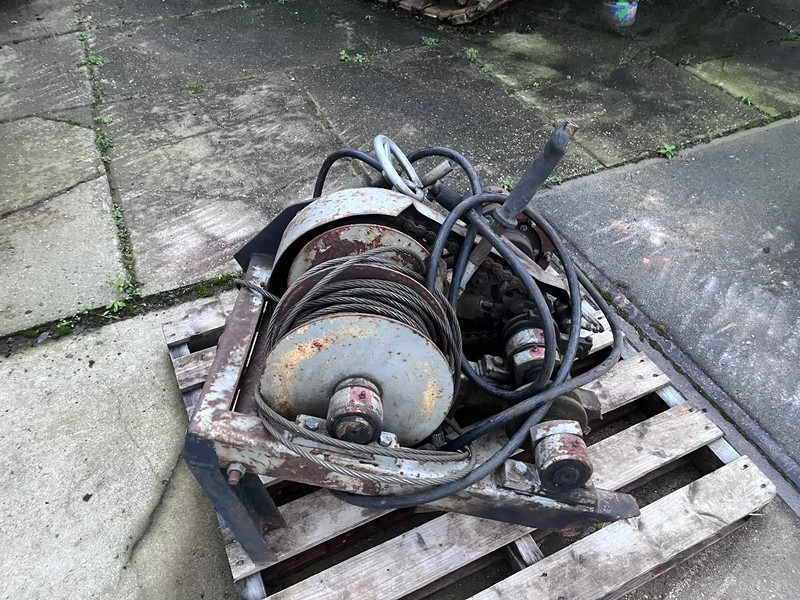 Pulse lier hydraulisch en electrisch Pulse lier vrije val - Foreuse: photos 2 Pulse lier hydraulisch en electrisch Pulse lier vrije val - Foreuse: photos 2